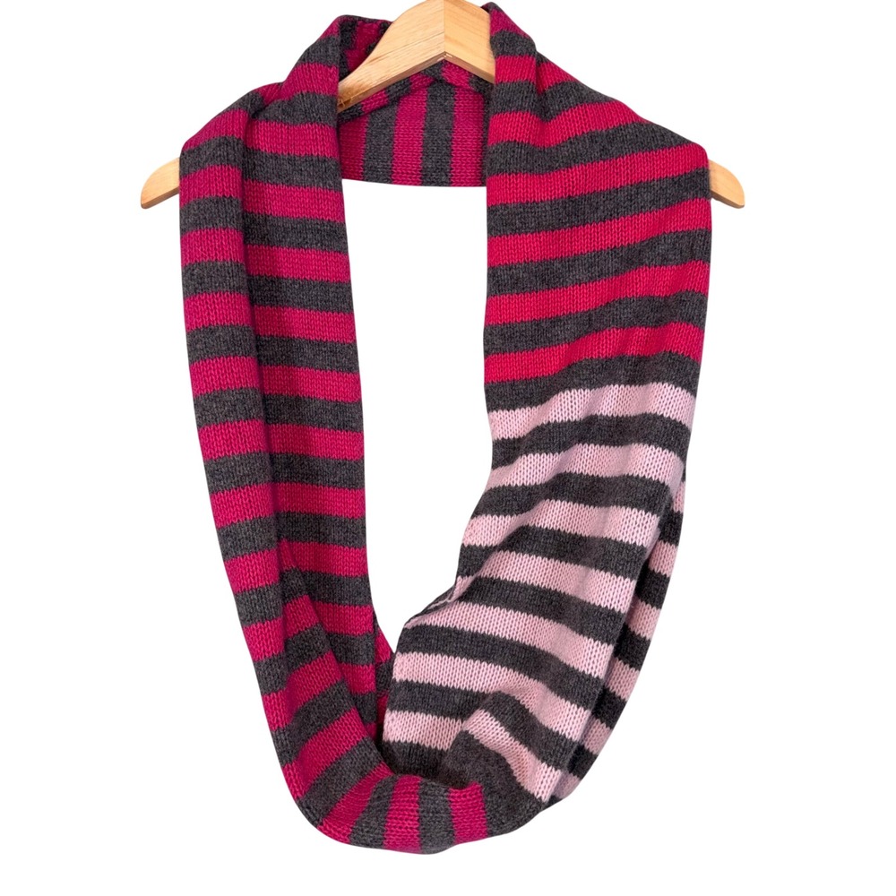 W HALOGEN 100 %‎ Cashmere Infiniti Scarf Women'sStriped Pink and Gray Luxury